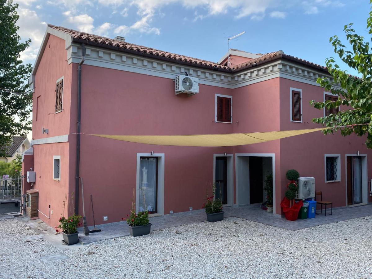 B&B La Grancia Chiaravalle Marche Eksteriør bilde